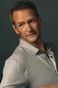 Alexander Armstrong